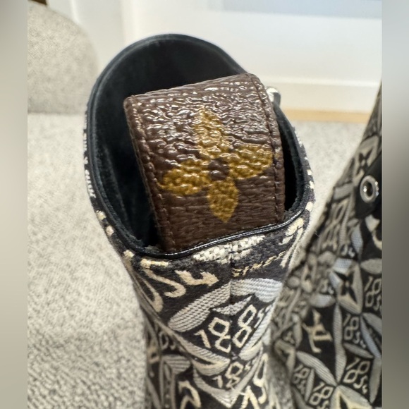 Louis Vuitton silhouette cloth ankle boots - Picture 5 of 7
